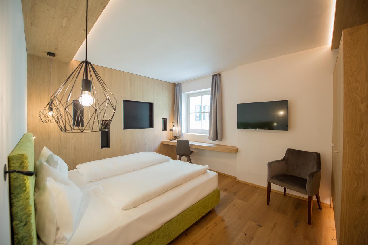 Hotel Goldene Traube Tramin an der Weinstraße Exterior foto
